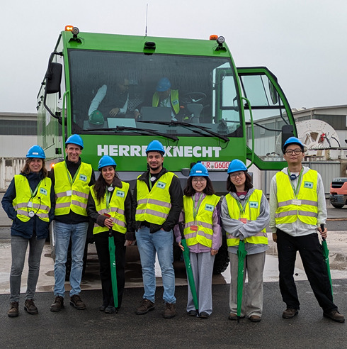 Urban Vibro Truck der Herrenknecht AG  bei einer Präsentation