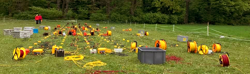 Seismisches Messprofil im Feld